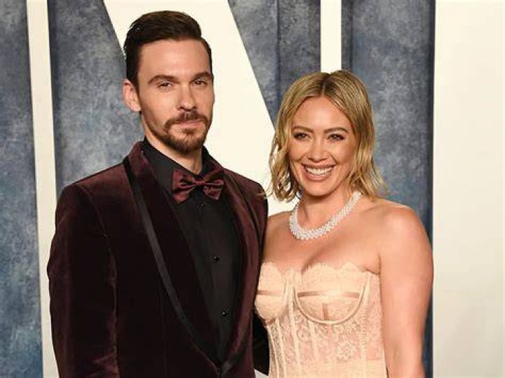 Hilary Duff First Husband: Who Is Hilary Duffs Ex-Husband Mike Comrie? Mike Comrie Net Worth, Wif